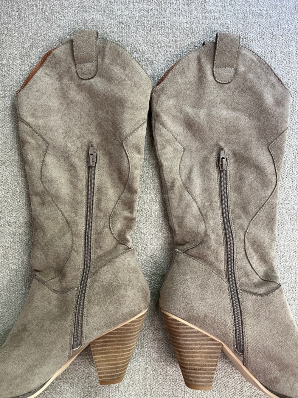 NWOT Taupe Suede Mid-Calf Heeled Western Boots Size 8 - Picture 7 of 10